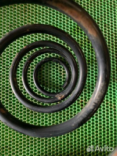 Пружина передняя Opel Astra H Z18XER 2007