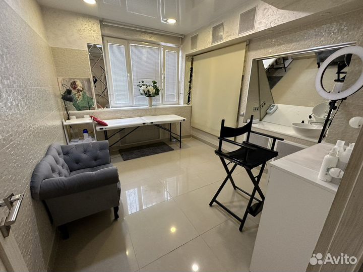 Аренда кабинета в студии маникюра