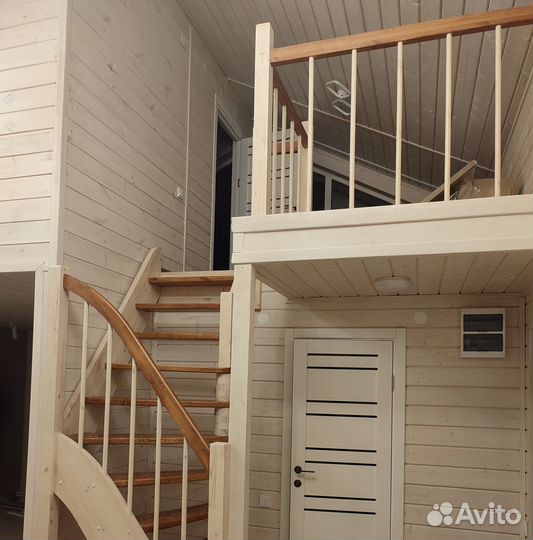 Деревянная лестница