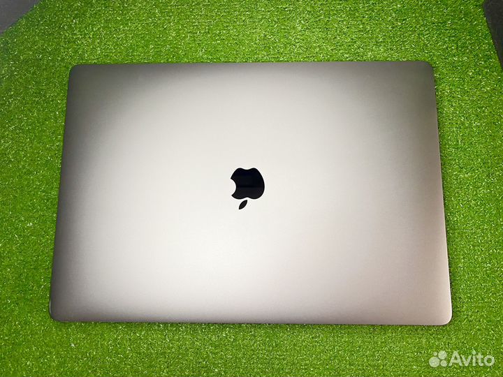 Macbook Pro 15 2019 i9 16gb 512gb Как новый