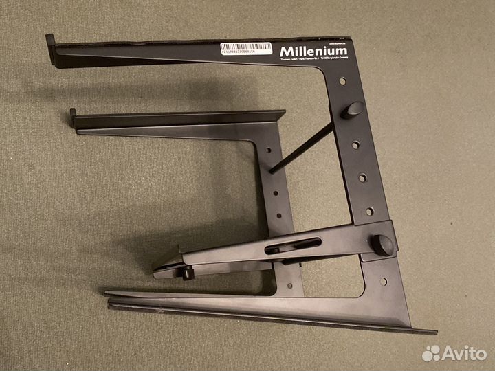 Столик для ноутбука