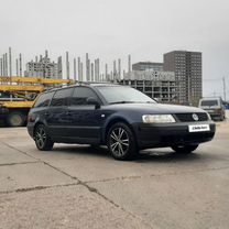 Volkswagen Passat 1.6 MT, 1999, 136 000 км, с пробегом, цена 250 000 руб.