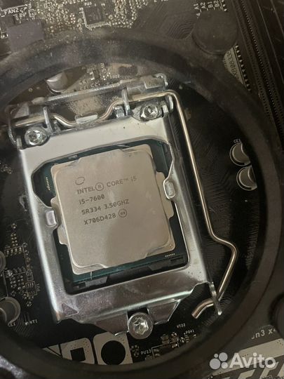 Материнская плата с процессором и памятью ddr4