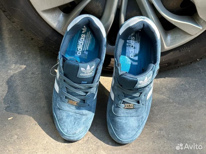 Кроссовки adidas classik