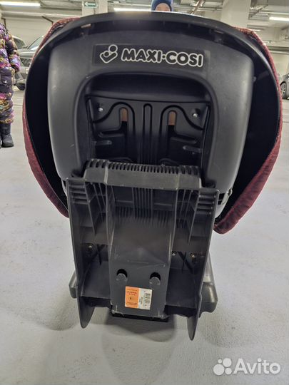 Автомобильное кресло maxi cosi
