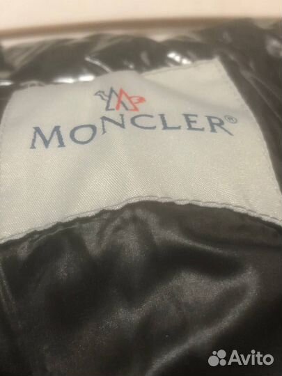 Пуховик Moncler глянцевый