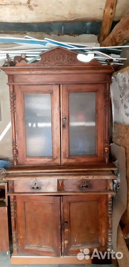 Антикварный буфет