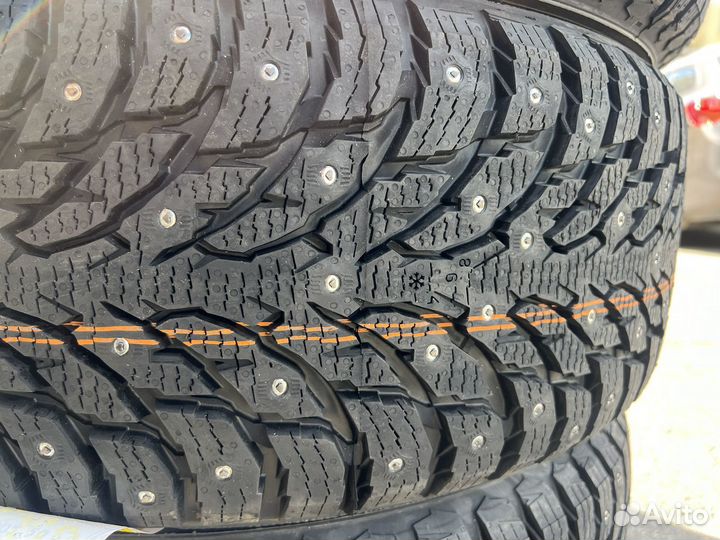 Ikon Tyres Autograph Ice 9 SUV 255/55 R20