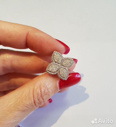 Золотые серьги с бриллиантами