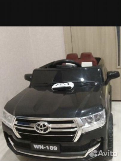 Детский электромобиль toyota land Cruise 200