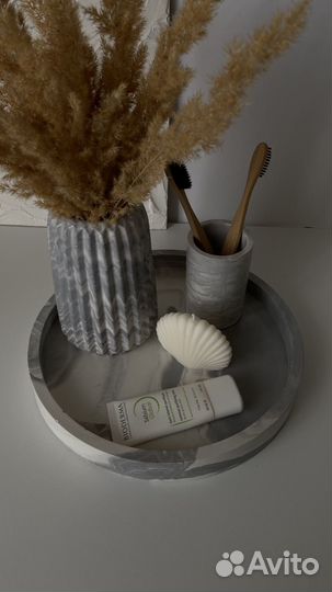 Круглый поднос из гипса