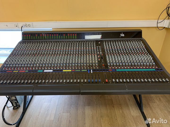 Студийный пульт amek BIG 44