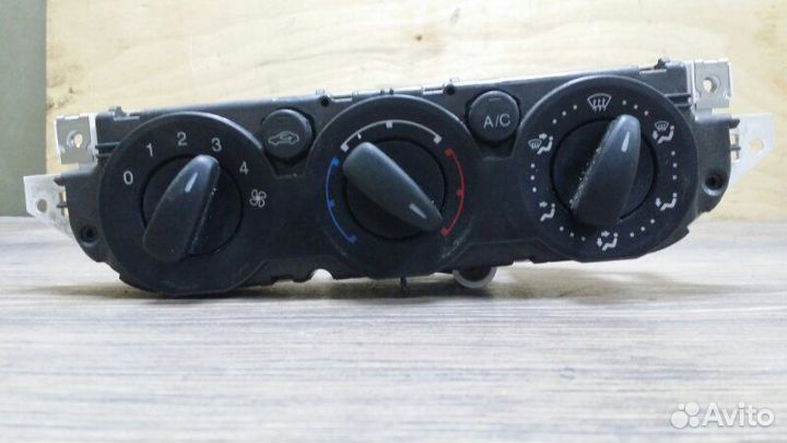 Блок управления печкой Ford Focus MK2 hxda 2005