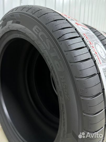 Kumho Ecsta HS52 195/50 R16