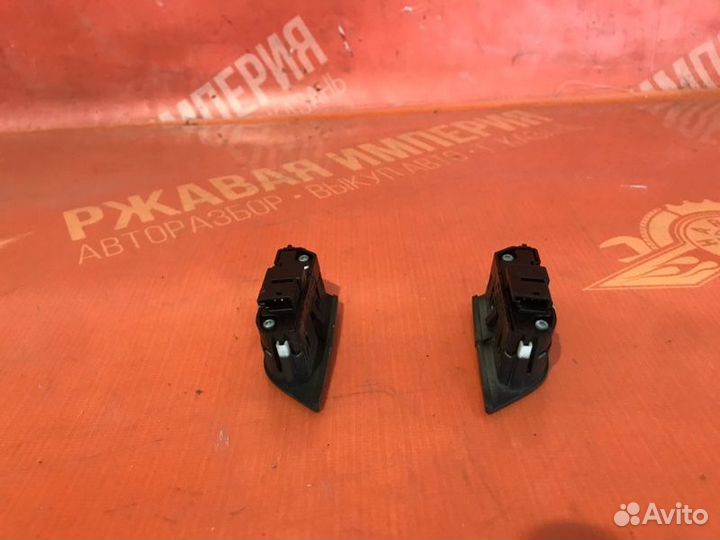 Кнопки прочие передние Mercedes-Benz M Class Ml