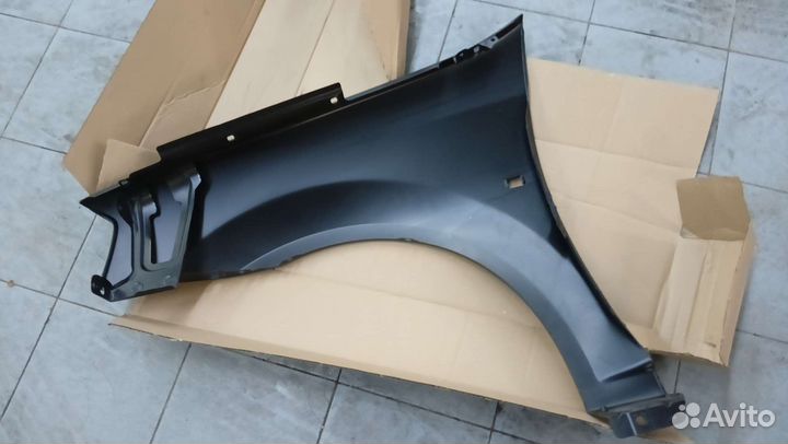 Крыло на renault logan 1