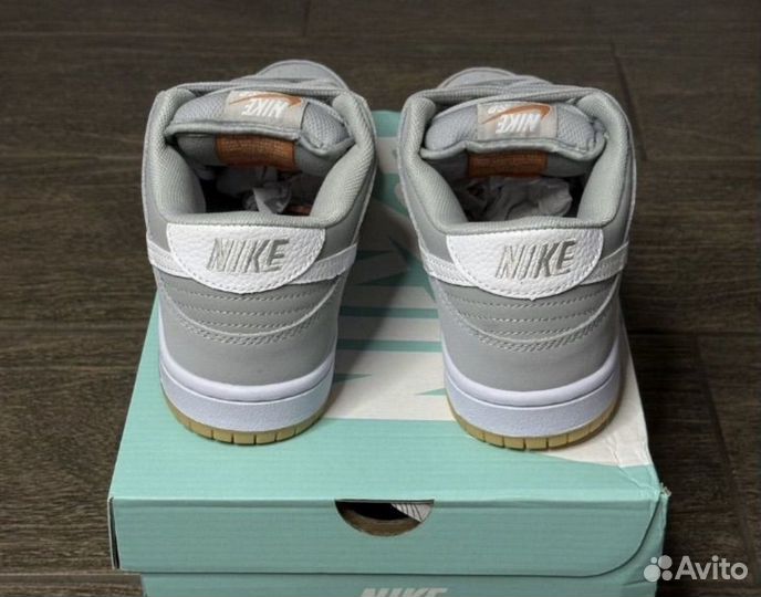 Nike SB Dunk Low Wolf Grey