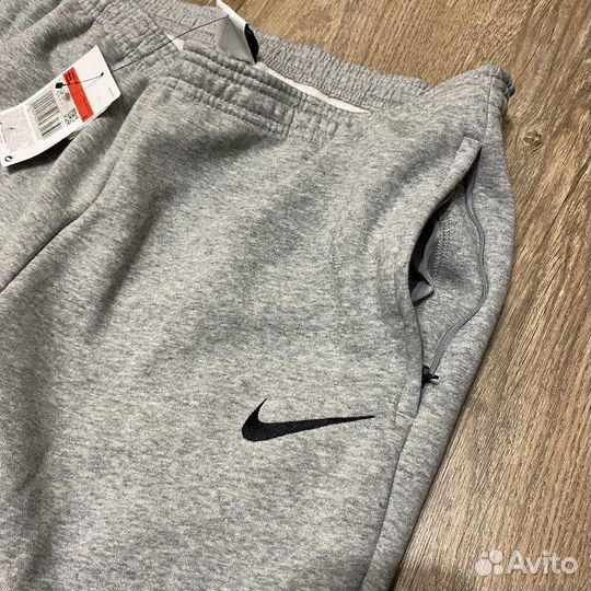 Спортивные штаны джоггеры Nike оригинал новые