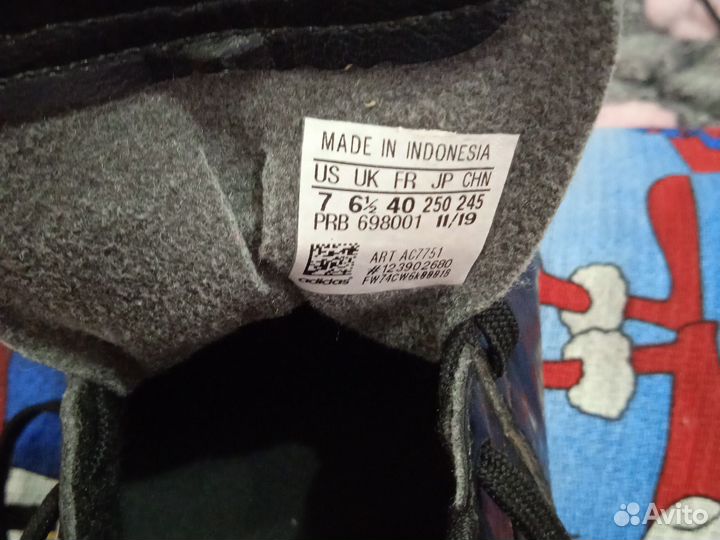 Футбольные бутсы новые