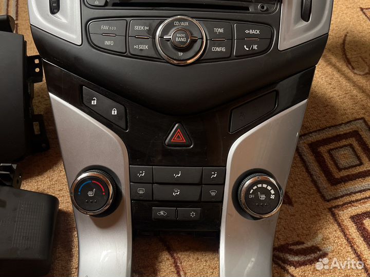 Консоль в сборе chevrolet cruze