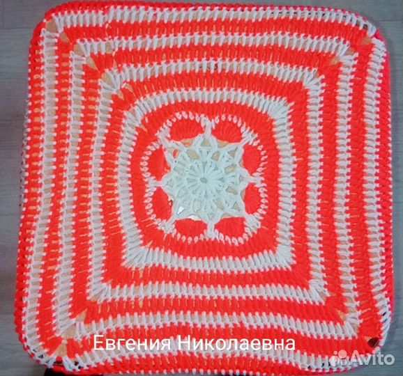 Чехлы для табуретов вязанные