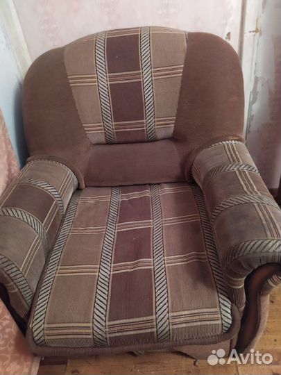 Кресло, телевизор