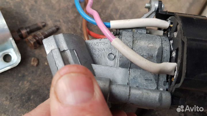 Замок зажигания на Волга