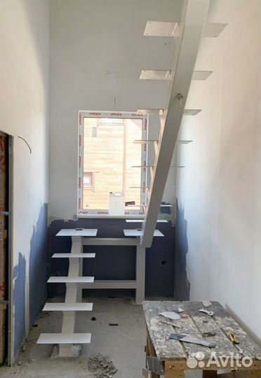 Лестница для коттеджа на заказ