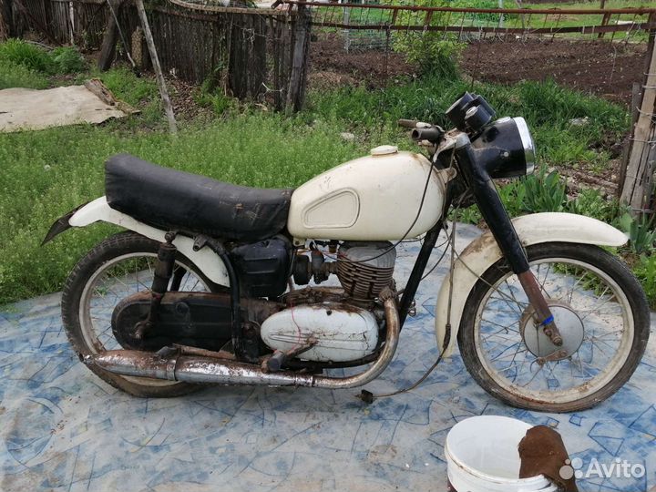 Мотоцикл паннония Т5