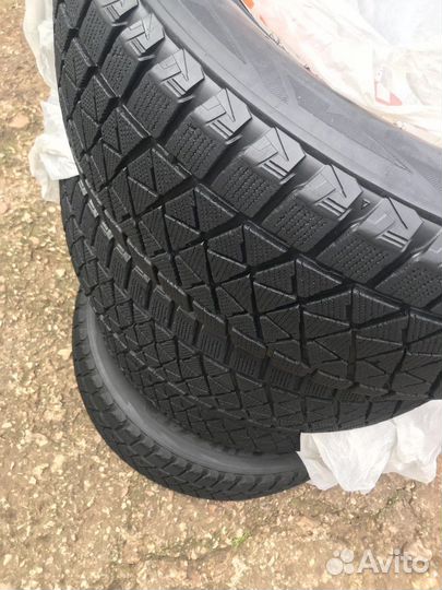 Bridgestone Blizzak DM-V2 245/55 R19 103M