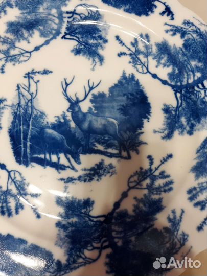 Блюдо Олень настенное 36 см Дулево