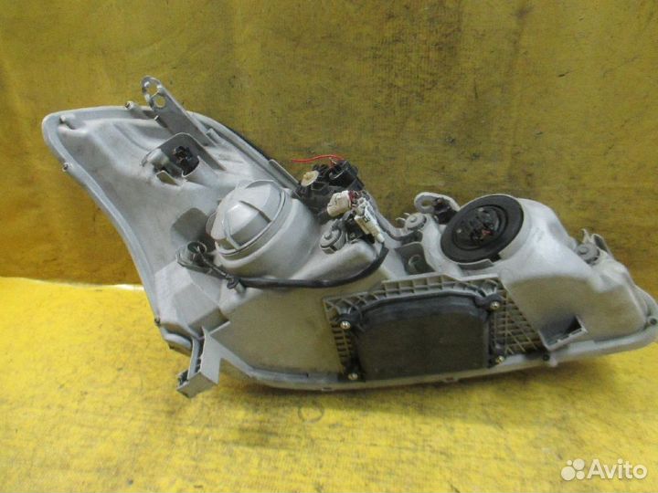 Фара левая Toyota Mark ii blit JZX110W