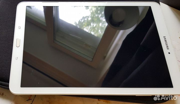 Планшет Samsung Galaxy Tab E SM-T561 9.6 1,5 гб