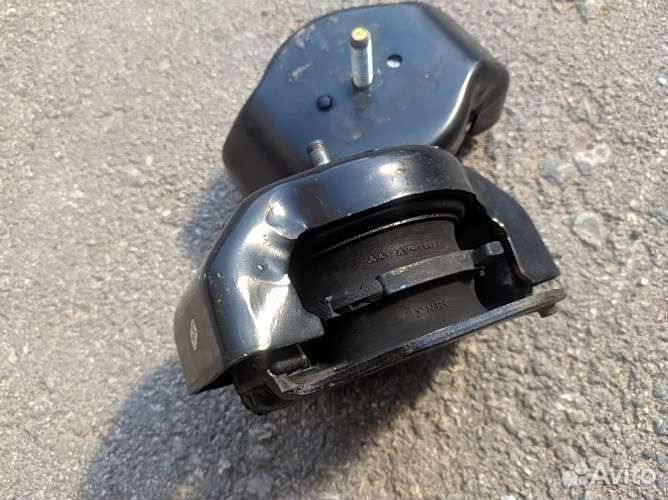 Подушка двигателя Паджеро 4