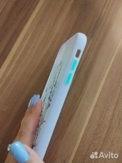 Чехол на iPhone 11