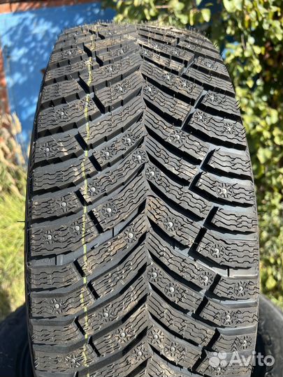 Michelin X-Ice North 4 SUV 225/55 R19