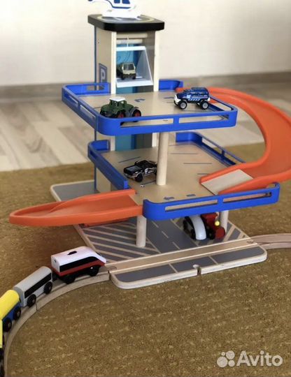 Деревянная парковка