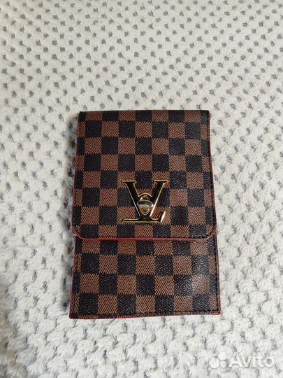 Кошельки Louis Vuitton