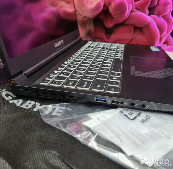Новый игровой Gigabyte RTX4060, i5 12500h, 16/512