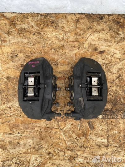 Передние суппорта Toyota Crown S200,Lexus