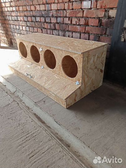 Гнездо для кур с яйцесборником