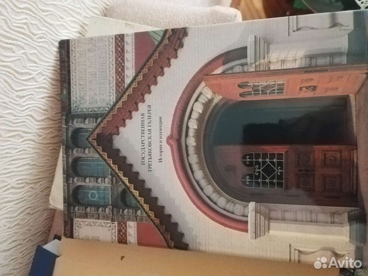 Книги на фото (букинистика)