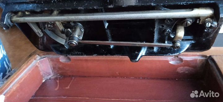 Антикварная швейная машинка Зингер 1908