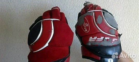 Замена ладошек на крагах. Ремонт хоккейной формы