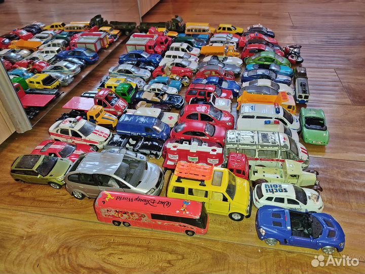 Модели машинки игрушки поштучно
