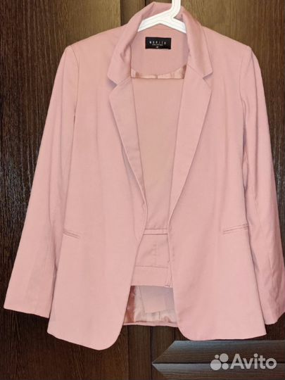 Костюм женский брючный