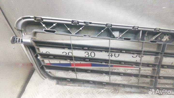 Решетка радиатора mercedes benz C-class W204 2007