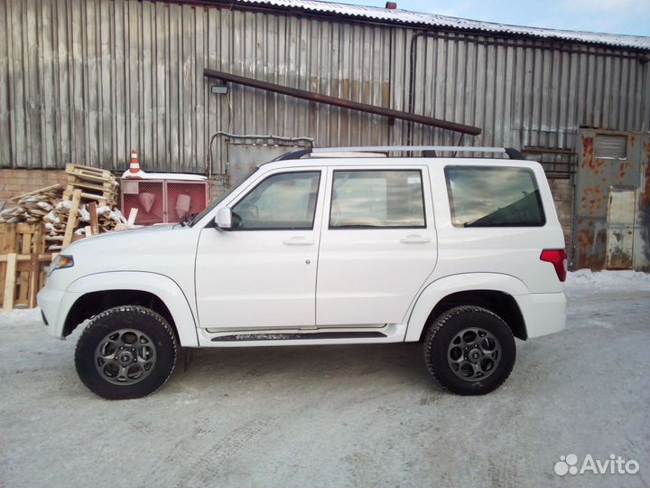 УАЗ Patriot 2.7 МТ