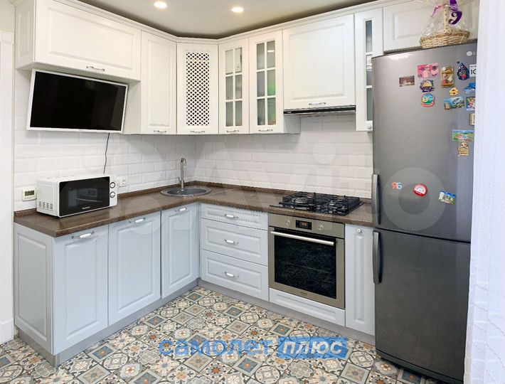 2-к. квартира, 63,4 м², 1/10 эт.