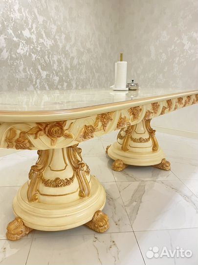 Стол азнаги